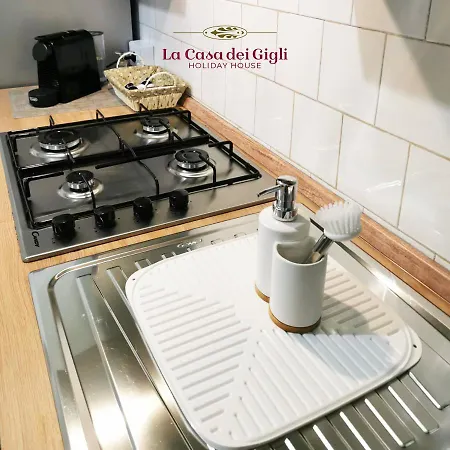 La Casa Dei Gigli בית נופש לצ'ה